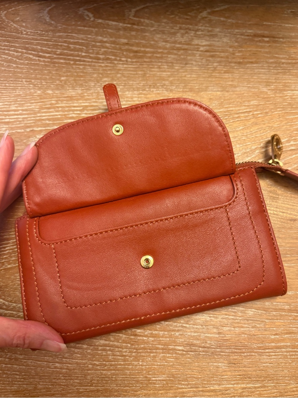 Marc by Marc Jacobs Tan Leather Bird Card Holder with Gold Hardware - Picture 7 of 7